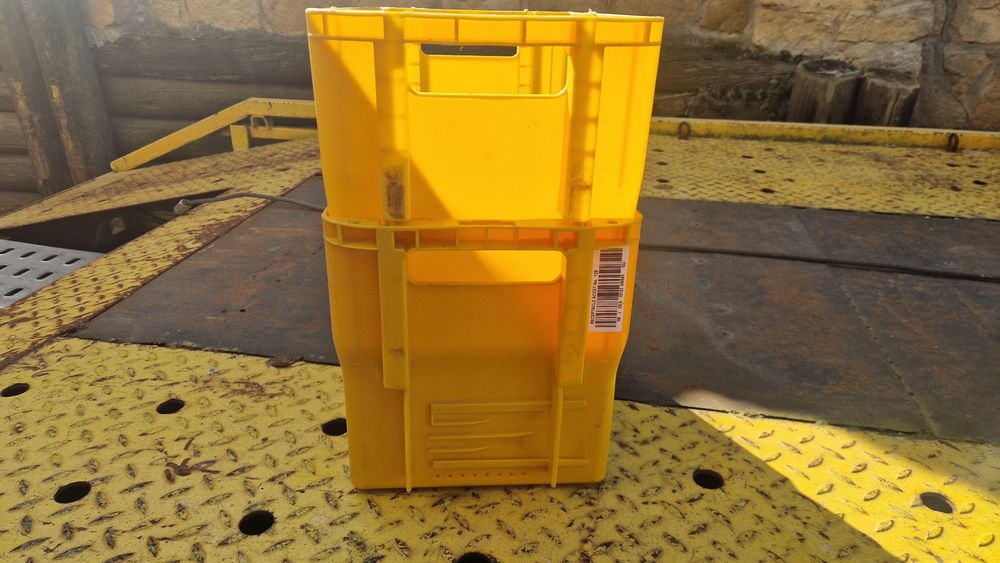 Skrzynki Plastikowe Mocne 4szt z  przesyłką olx