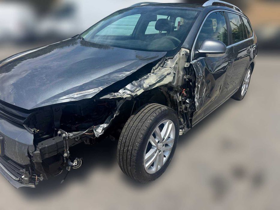 VOLKSWAGEN Golf VI Variant 1.6 TDI de 2012 Salvado