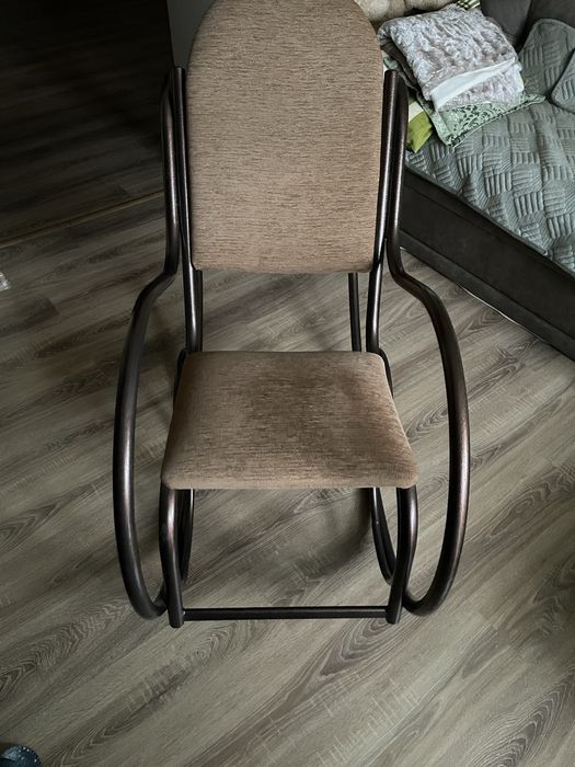 Крісло качалка.