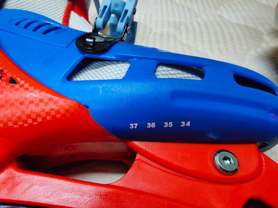 Patins em linha 34-37 de menino da Marvel/Homem Aranha novos