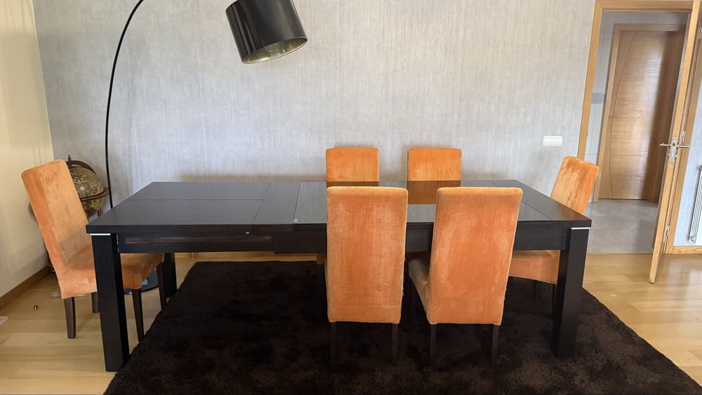 Conjunto mesa e aparador sala de jantar
