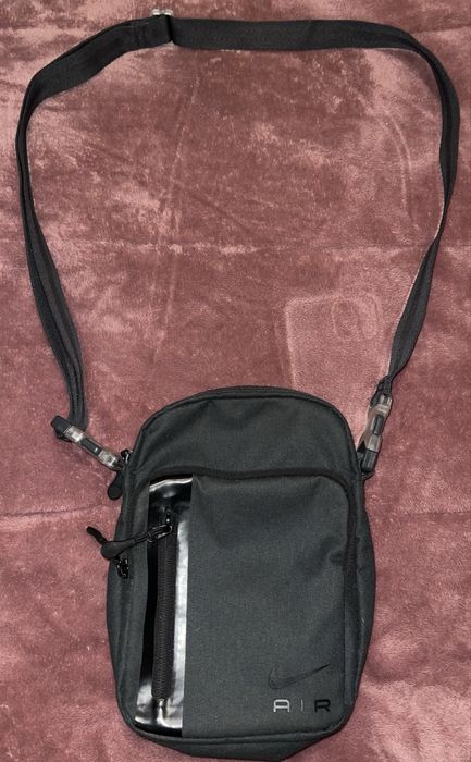 bolsa nike Como nova aceito trocas