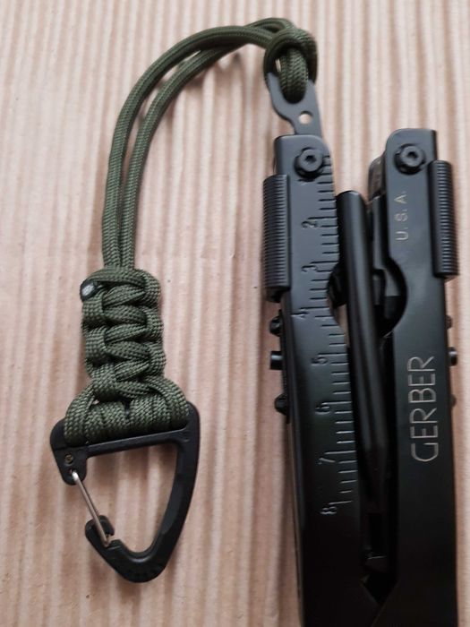 Страховочный шнур подвес темляк тренчик паракорд с карабином брелок