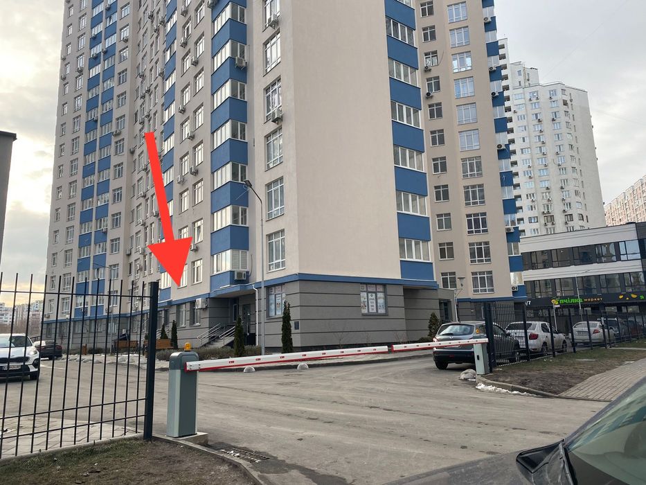 Оренда приміщення 34.2 кв.м  під салон,офіс,Позняки, вул Пчілки 7