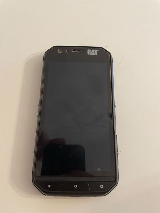 Sprzedam pancerny telefon cat