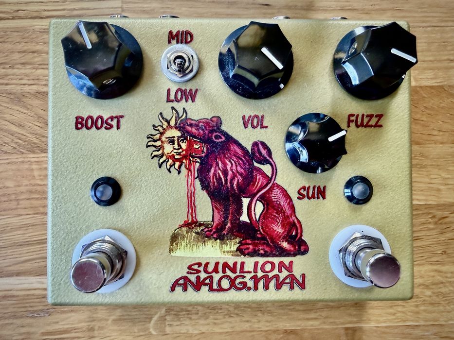 Analogman SunLion 2SB175, 9V, Led, 4 jack