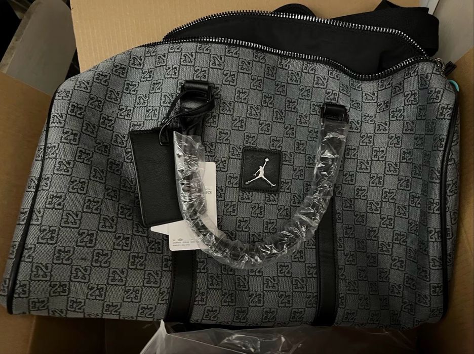 Дорожня сумка Air Jordan Monogram Duffle Bag темно-сіра ОРИГІНАЛ