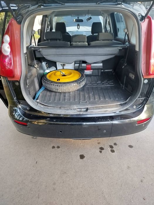 Продам автомобіль Mazda 5