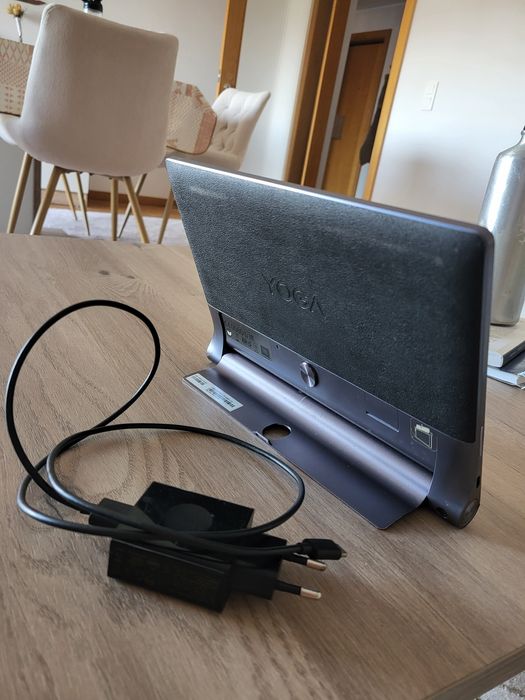 Tablet Lenov Yoga Smart Tab - YT-X703F