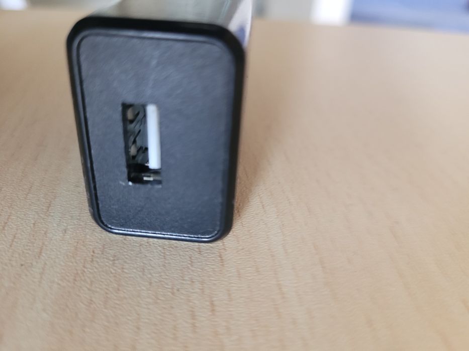 Ładowarka uniwersalna do telefonu