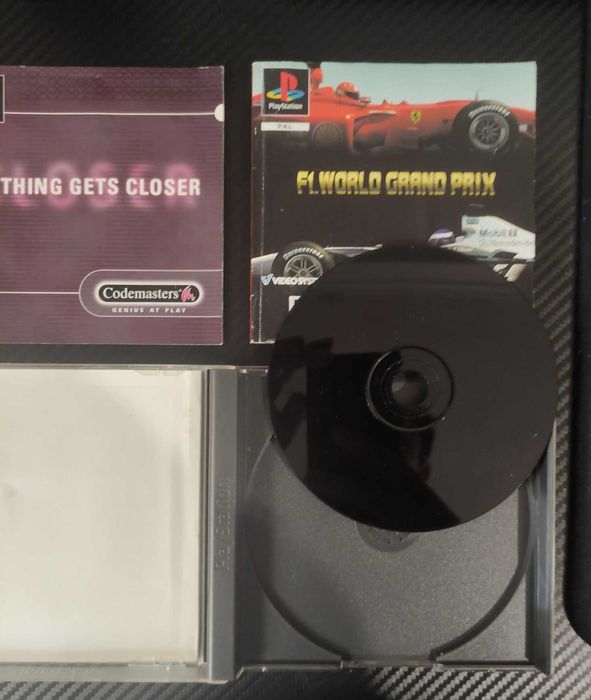 F1 World Grand Prix - PlayStation 1 (PS1)