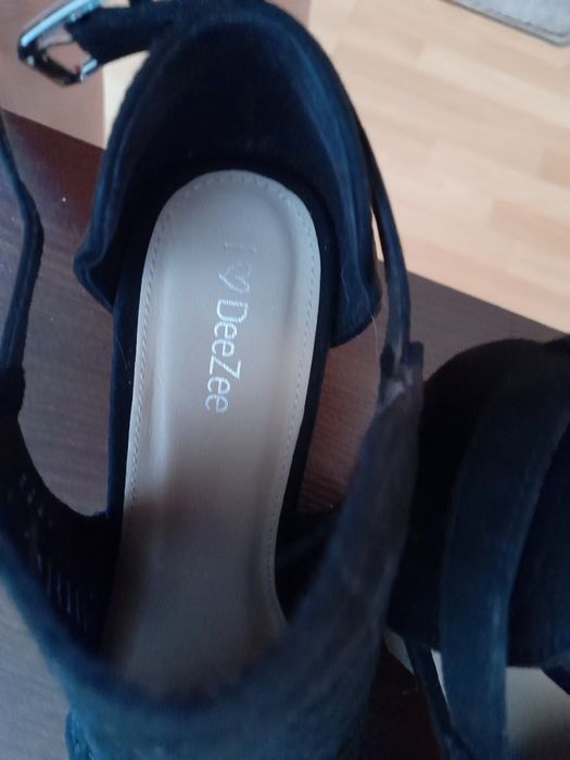 Eleganckie buty damskie.