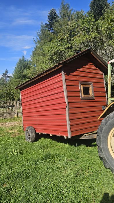 Mobilny domek gospodarczy / narzędziowy na kołach
