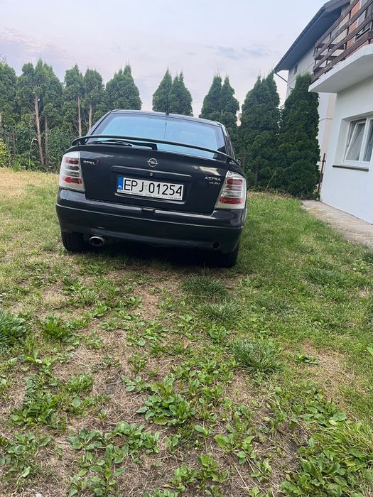 Opel Astra  II Ciemny zielony kolor 1.4 benzyna