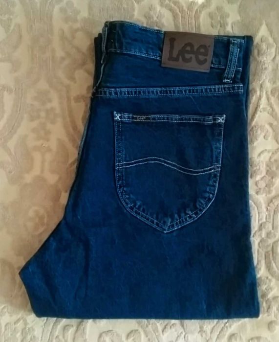 Легендарные свободные джинсы Lee для мужчин