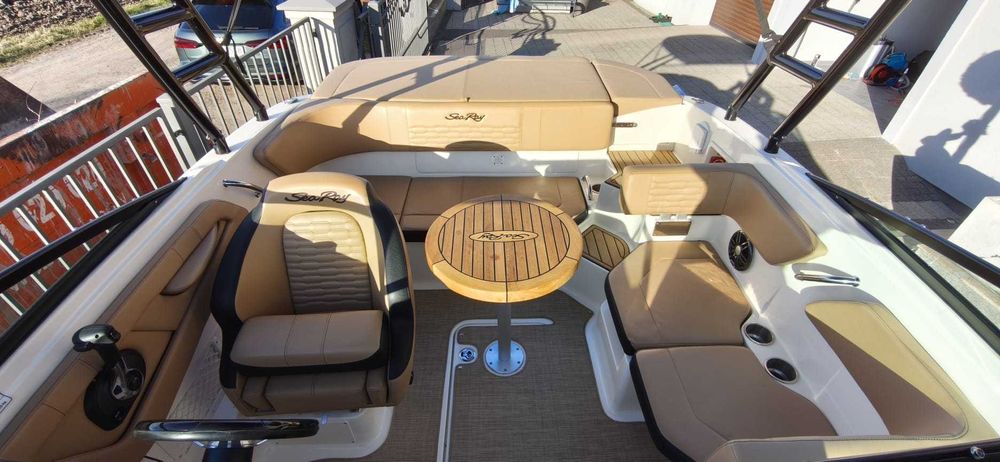 Sea Ray SPX 190 z przyczepą Lorries,       JAK NOWA