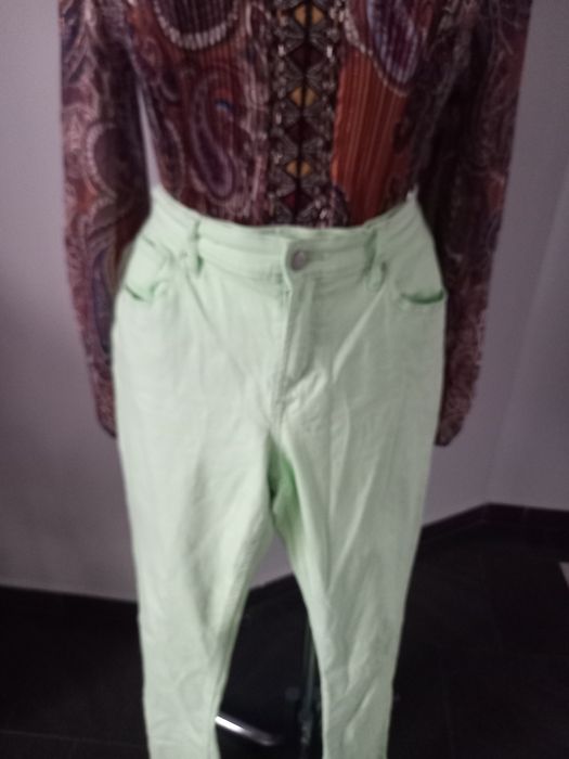 Spodnie neonowe roz 42,44 materiał elastyna