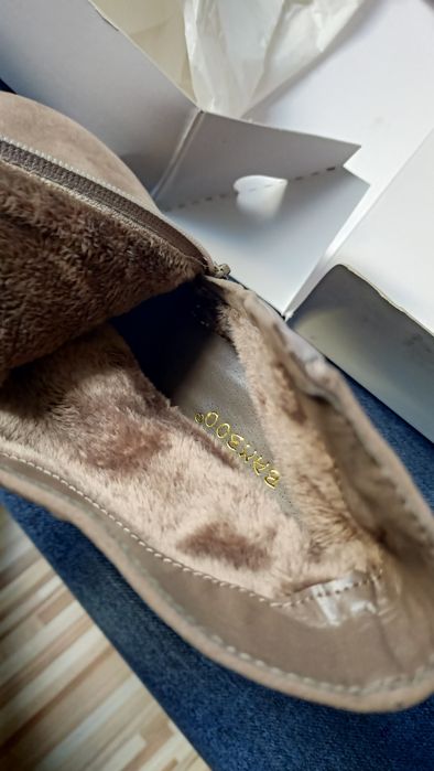 Nowe ocieplane zamszowe botki beżowe taupe 38,5