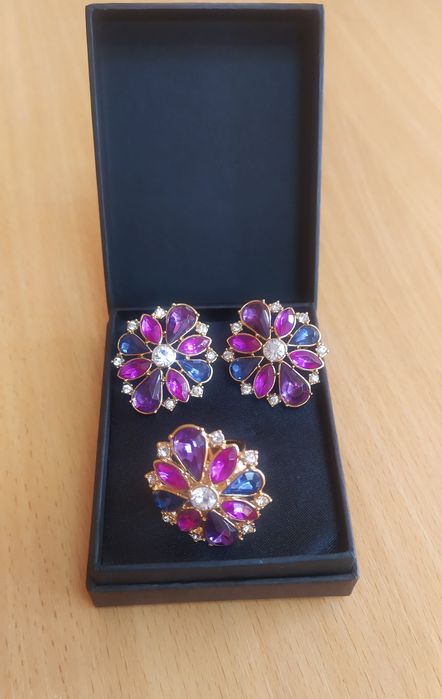 Прикраси біжутерія