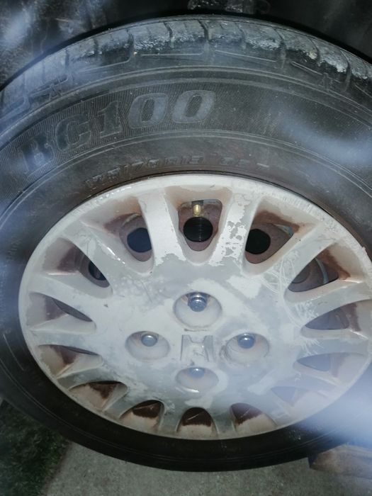 Jantes ferro 13 com pneus 4x100 + pneus + tampões + porcas