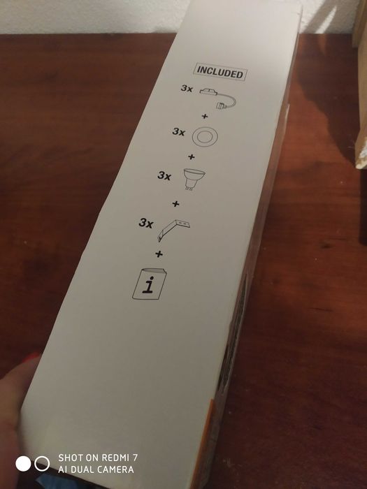 3 cx de Focos teto  4W/35W