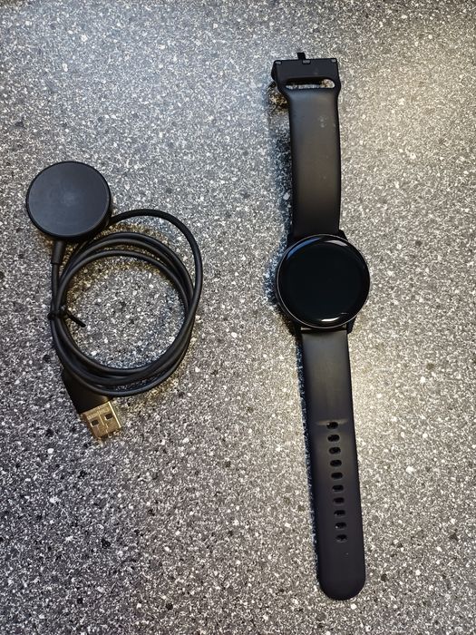 Смарт Часы Samsung Galaxy Watch Active 2