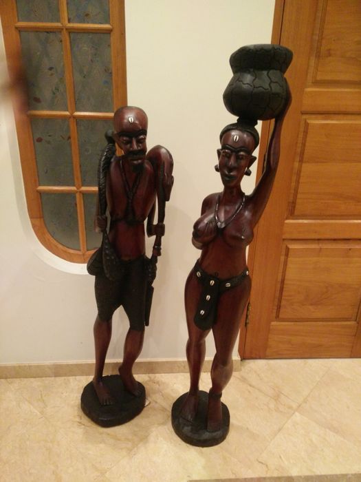Par de esculturas Africana Madeira maciça