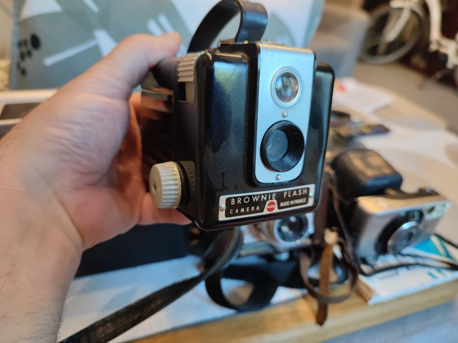 Zestaw aparatów fotograficznych i kamer