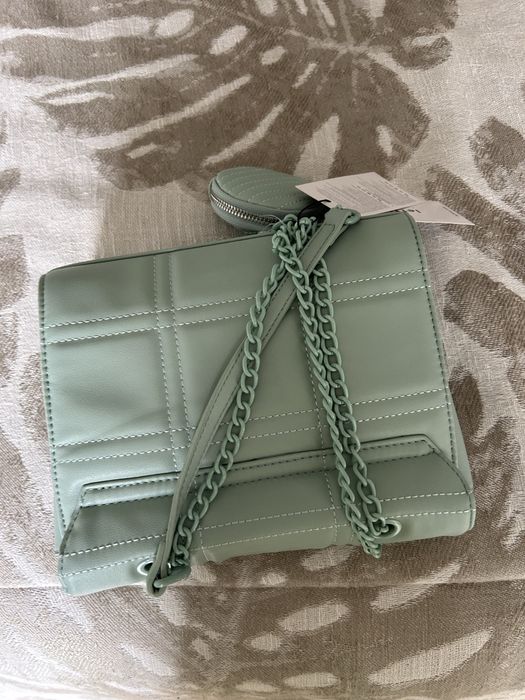Bolsa tiracolo com moedeiro