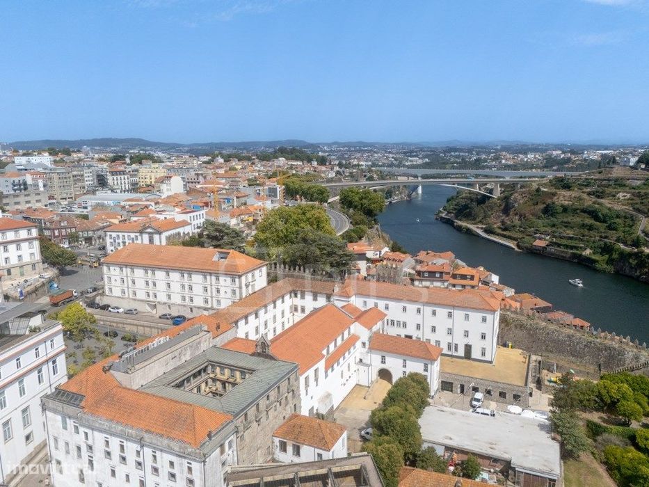 T2 renovado e pronto para habitar no Centro Histórico do Porto