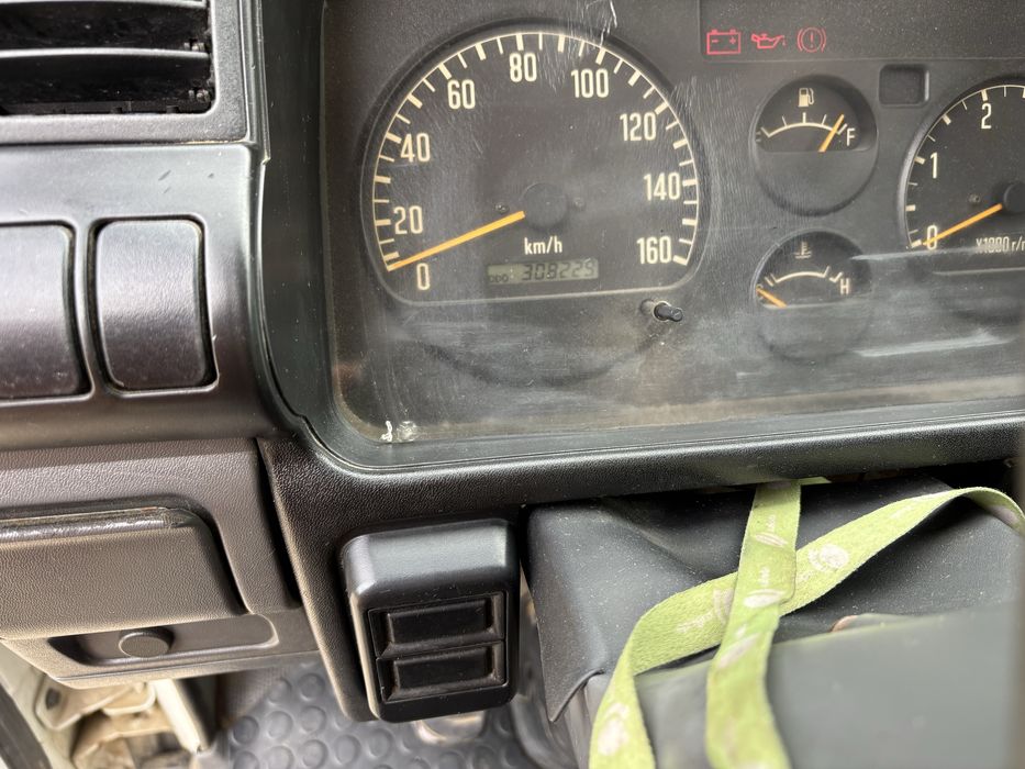 Isuzu NKR 3.0 em óptimo estado