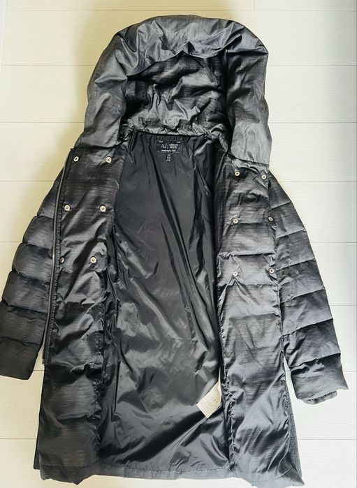 Пальто женское Armani( оригинал)