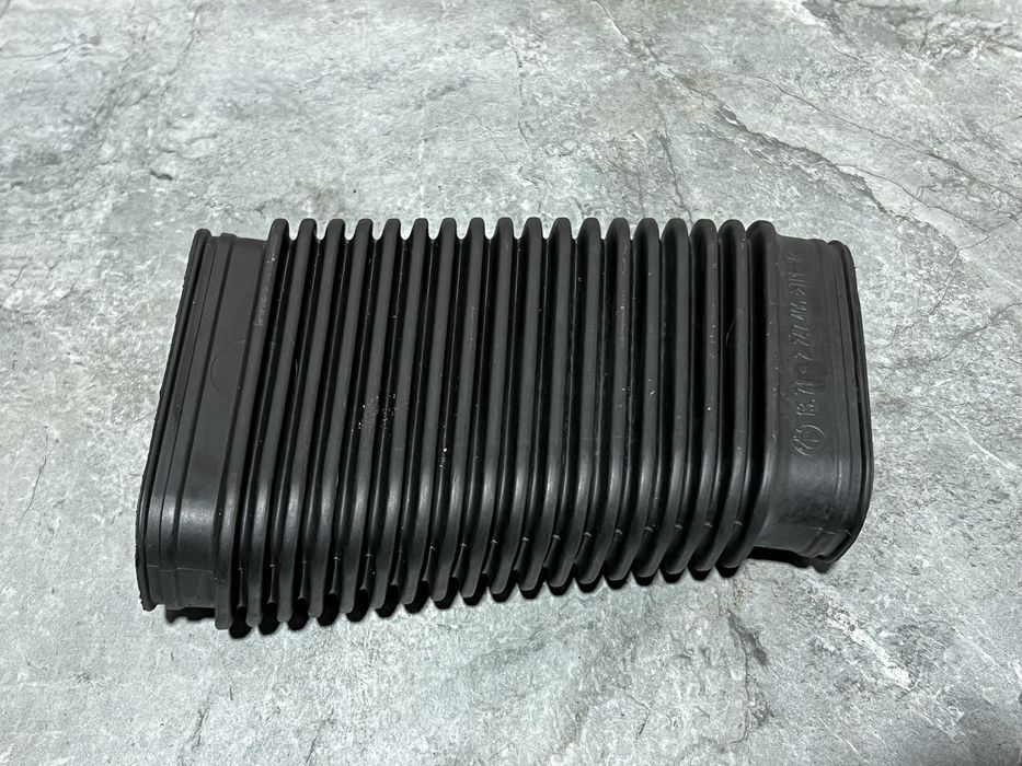 Повітрозабірник Фільтра БМВ Е46 2.0d M47 Воздухозаборник Патрубок 320d