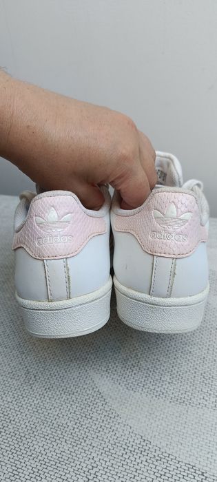 Buty adidas superstar 35,5 białe