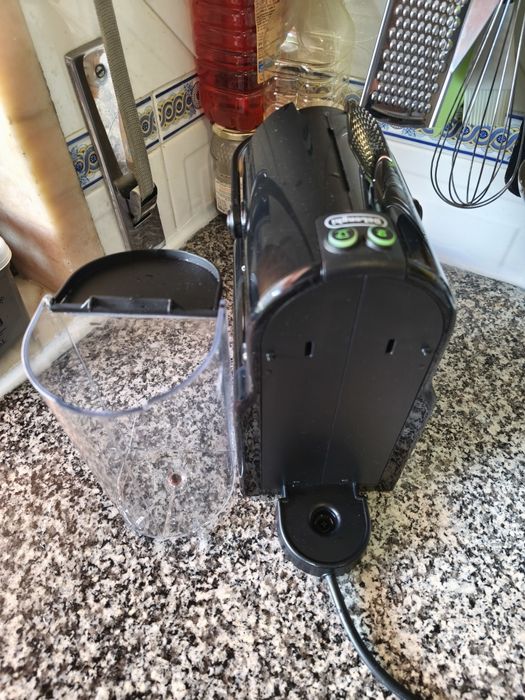 Máquina de café Nespresso Inissia By De'longhi