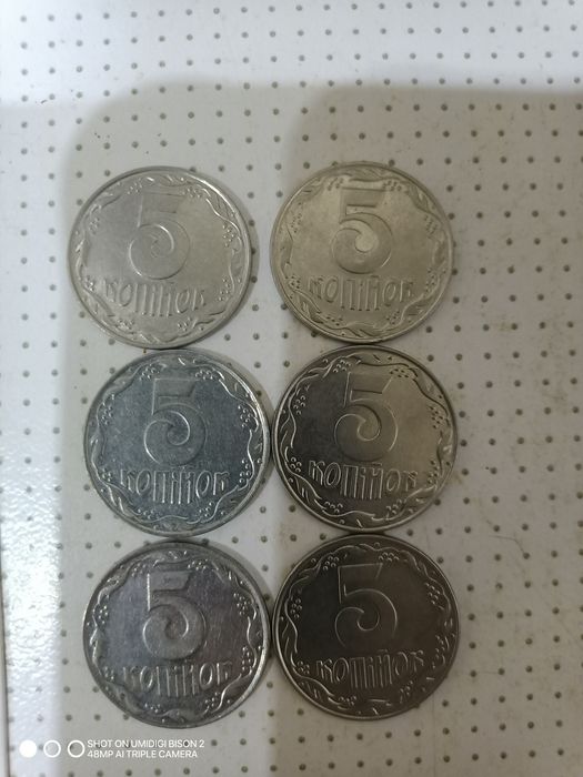 Продам монети України