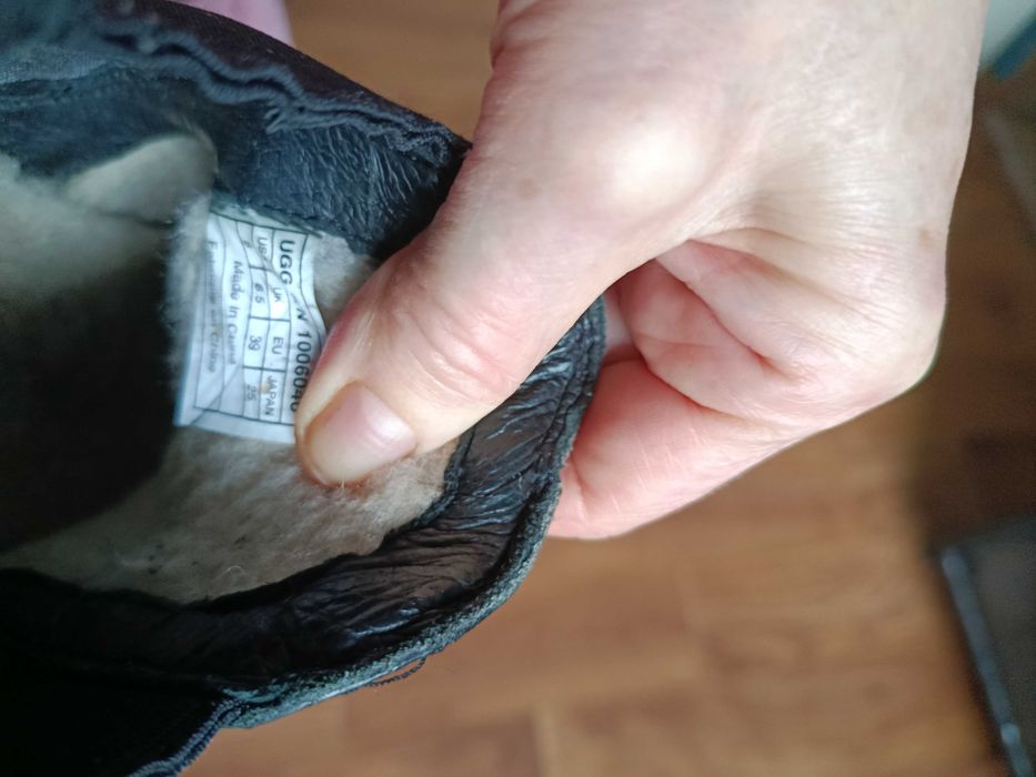 Супер теплые UGG натур КОЖА натур Цигейка  Оригинал Отличное состояние