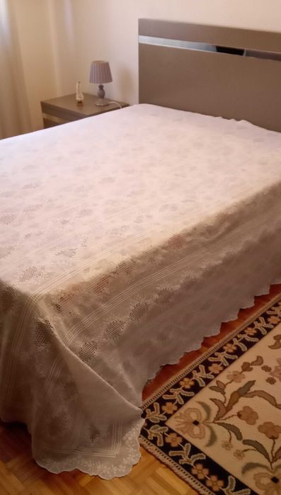 Colcha em Renda  feita à mão
