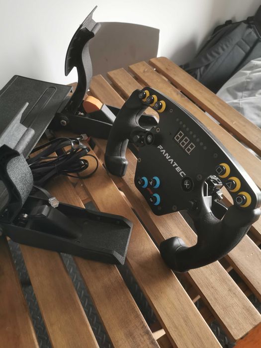Conjunto Fanatec CSL Elite F1 (PC+PlayStation)