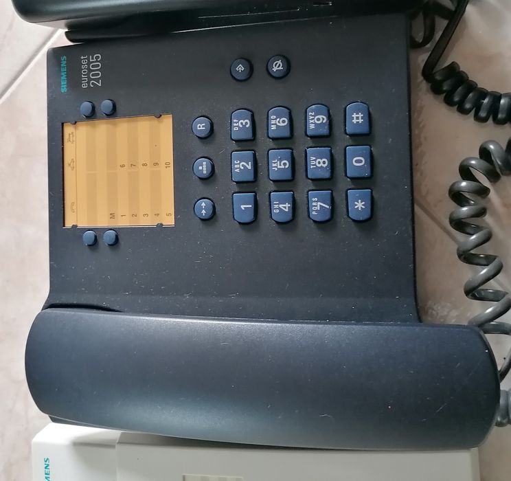 Vendo 7 Telefones fixos