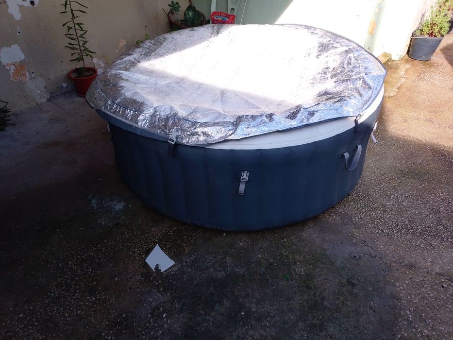 Jacuzzi 4 pessoas
