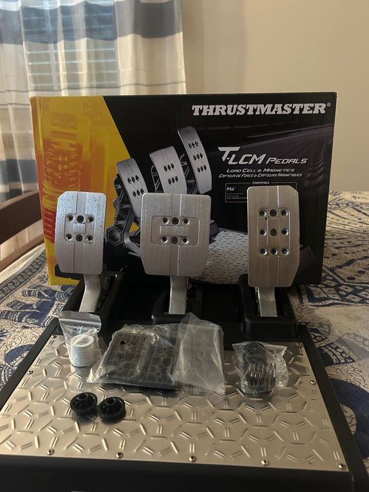 Pedais thrustmaster T-LCM
