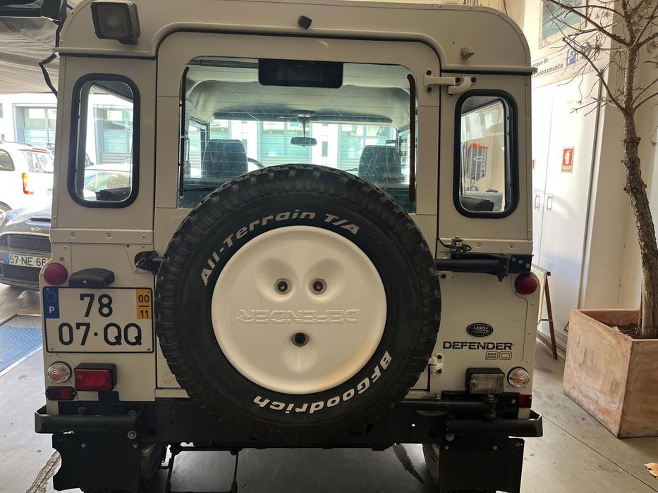 Land Rover Defender 90 2.5 TD5 Metal Top foto 4