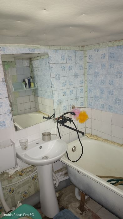 Продається 1/2 частина будинку, Полтавська 149,кв.2,без ремонту місто Берестин