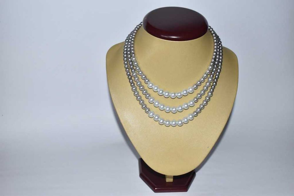 Буси перламутрові,  намисто