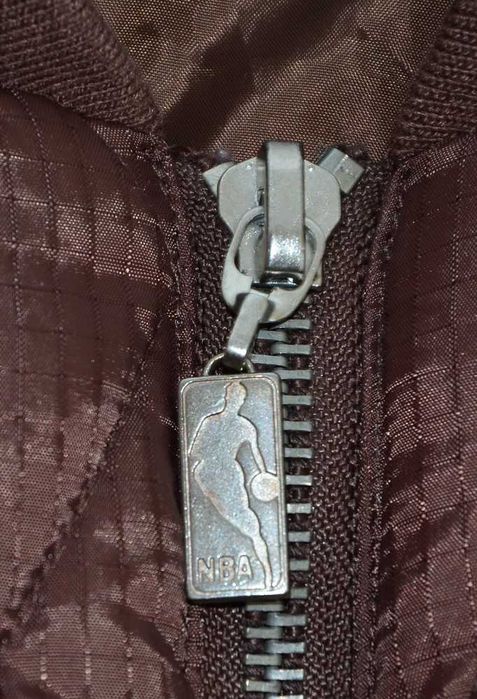 Nowa oryginalna pikowana kurtka NBA _ L