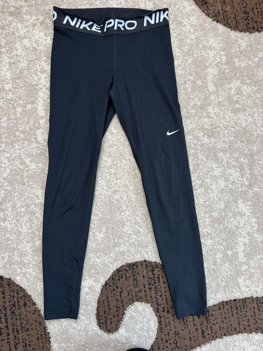 Чорні лосини найк про