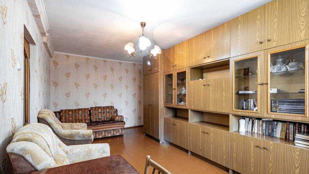 Продається квартира на вул. Плуговій