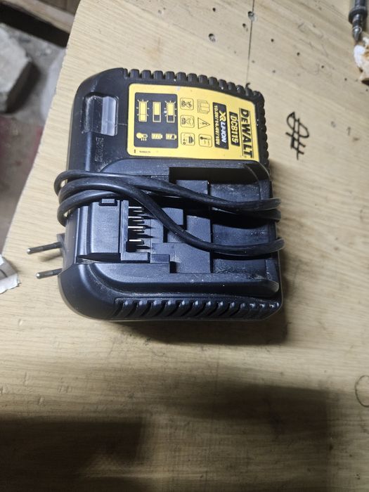 DeWalt dcb115 ładowarka