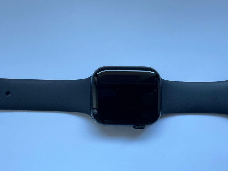 Apple Watch seria 8, 45mm, GPS+ Cellular + Gratisy - stan IDEALNY !